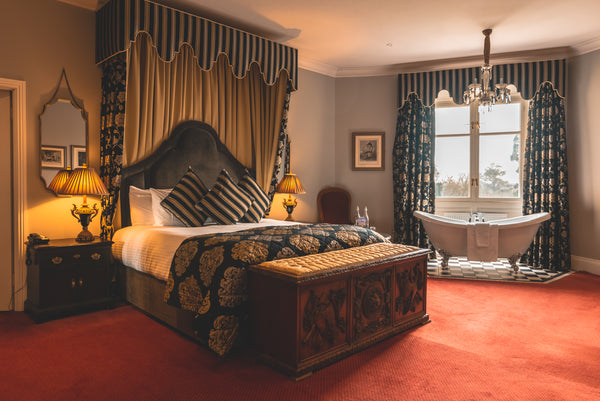 Intrigue Goes To Ireland - Nov 3, 4 & 5 PHOTO & VIDEO
